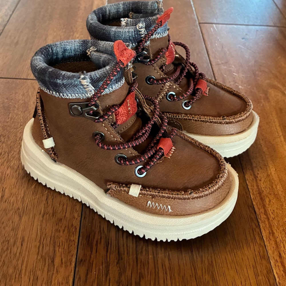 Hey Dude Brown and Red Kids Boots - Picture 2 of 8